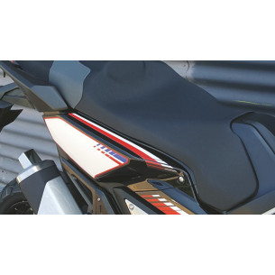 01-img-uniracing-adhesivo-protector-moto-k46613 2